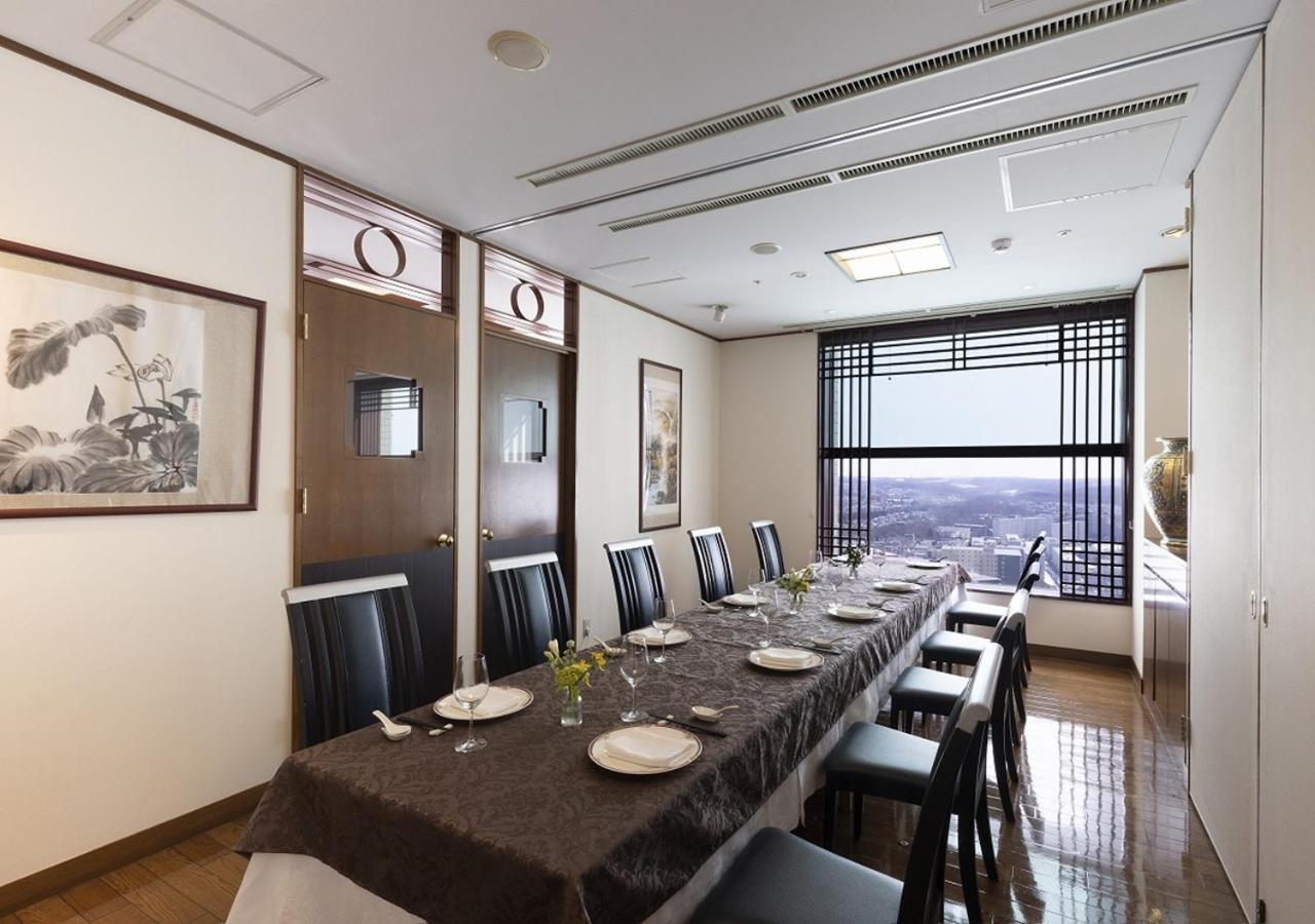 Hotel Emisia Sapporo Ngoại thất bức ảnh A private dining room at the hotel